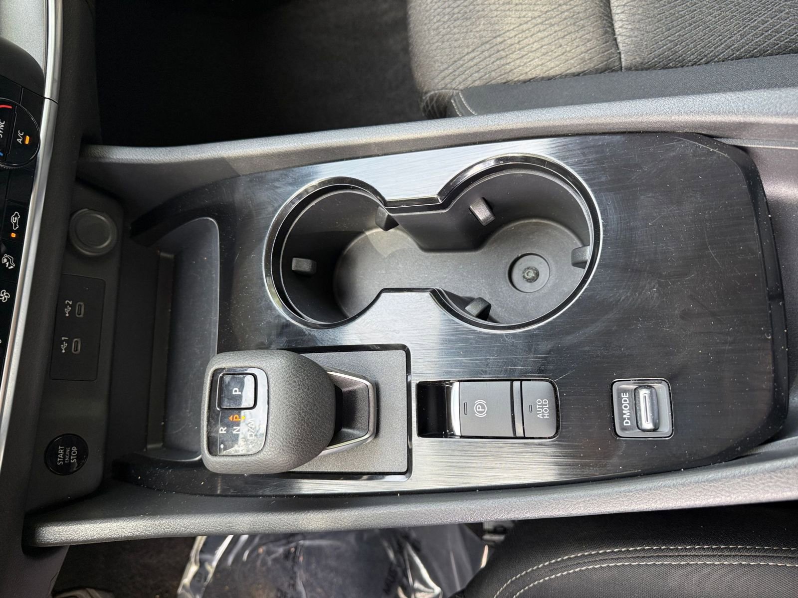 Used 2025 Nissan Rogue SV FWD image 40