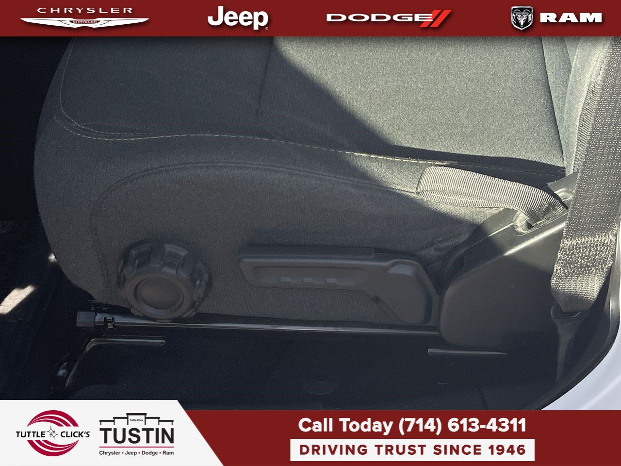 Used 2024 Jeep Wrangler Unlimited AWD/4WD image 24