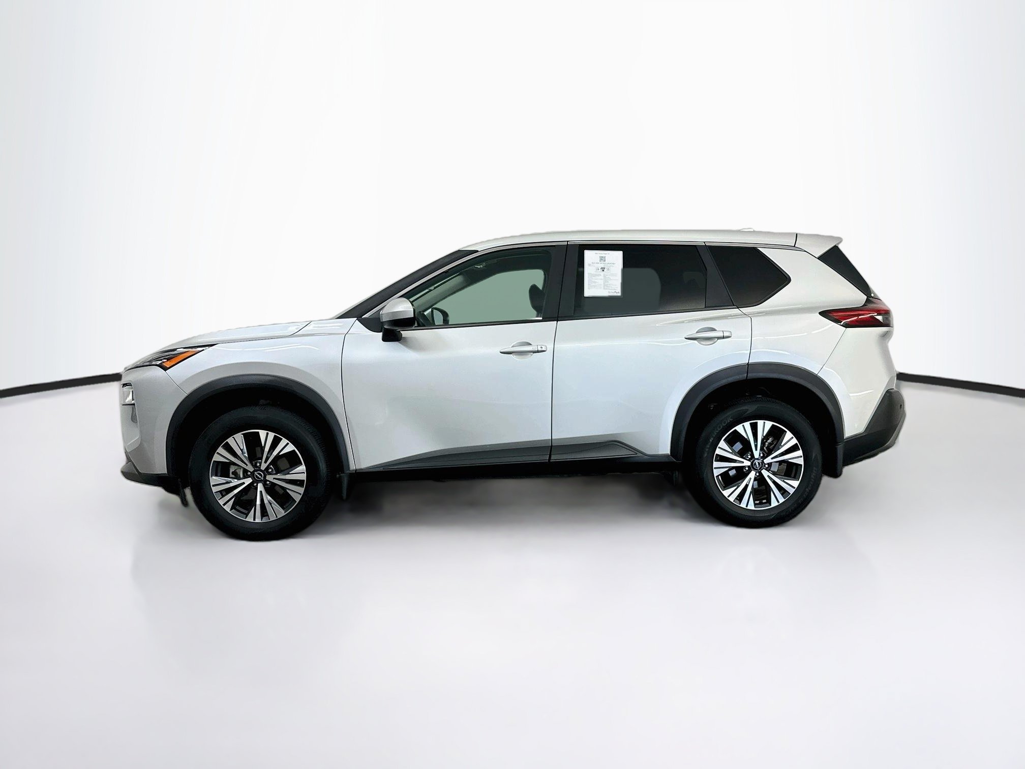Used 2023 Nissan Rogue SV AWD/4WD image 4