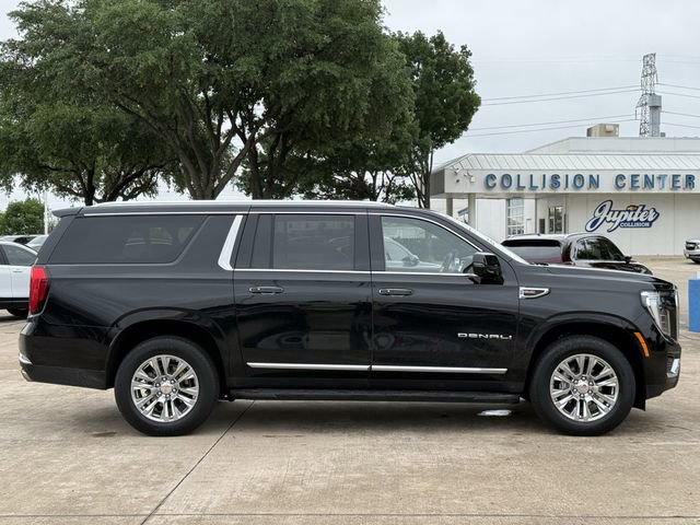 Used 2025 GMC Yukon XL Denali AWD/4WD image 3