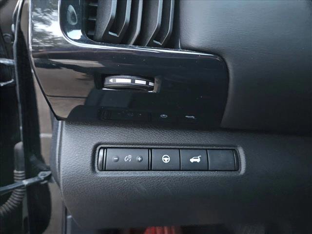 Used 2025 Nissan Pathfinder SV FWD image 10