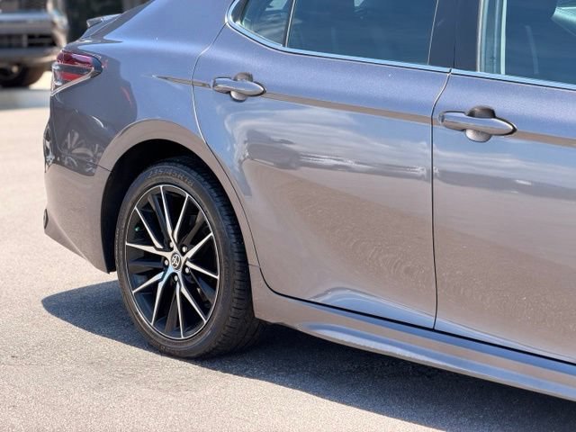 Used 2022 Toyota Camry SE FWD image 5
