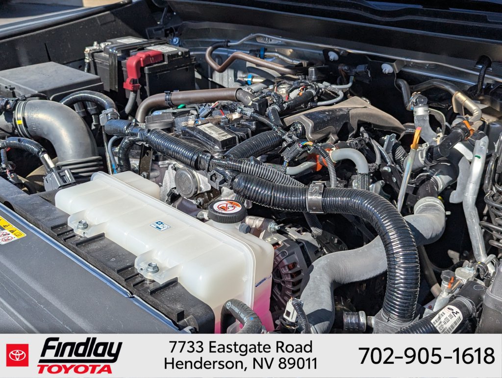 Certified 2025 Toyota Tacoma SR5 AWD/4WD image 34