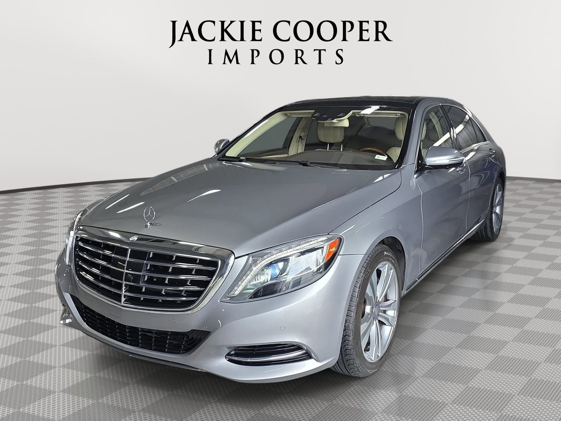 Used 2015 Mercedes-Benz S 550 4MATIC Sedan image 1