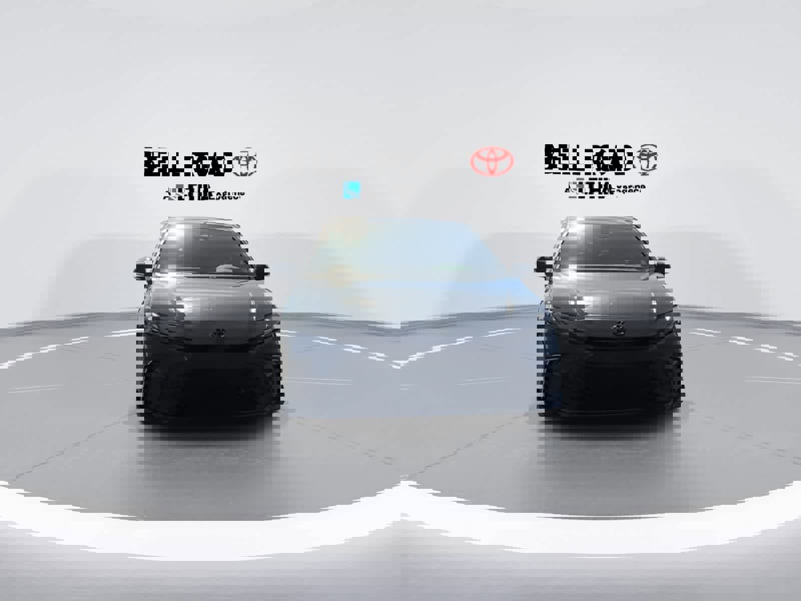 Used 2025 Toyota Camry SE image 3