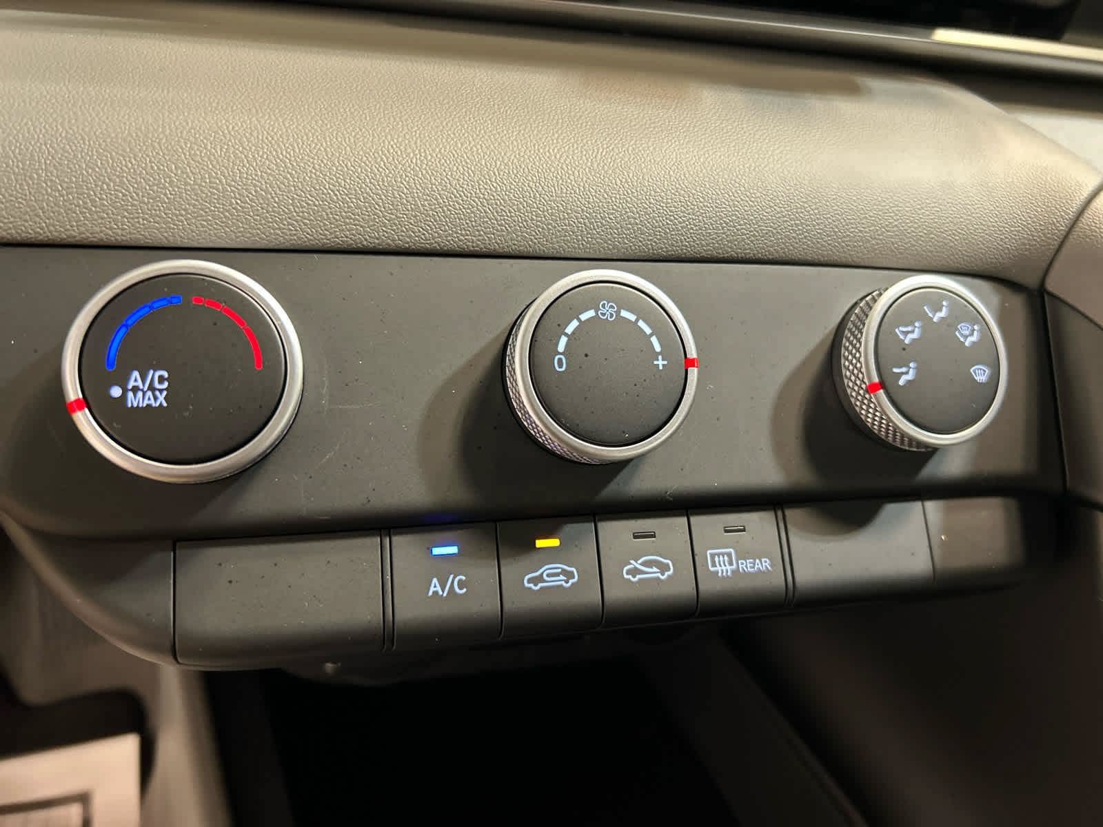 New 2026 Hyundai Elantra SE FWD image 7