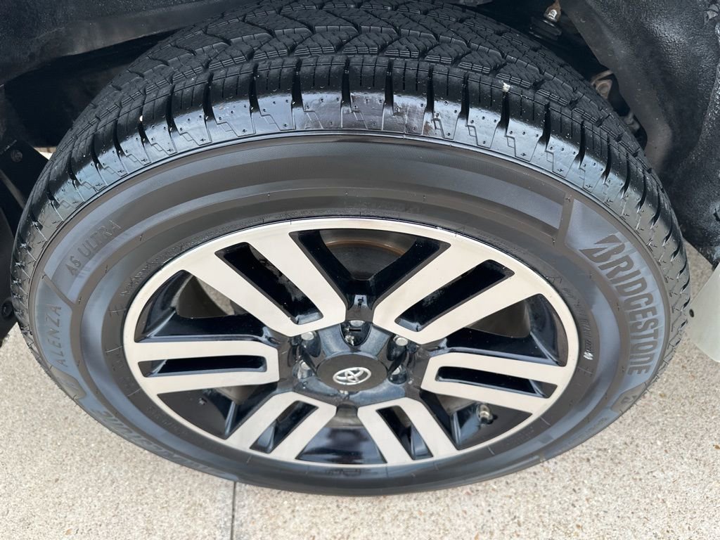 Used 2017 Toyota 4Runner Limited image 21