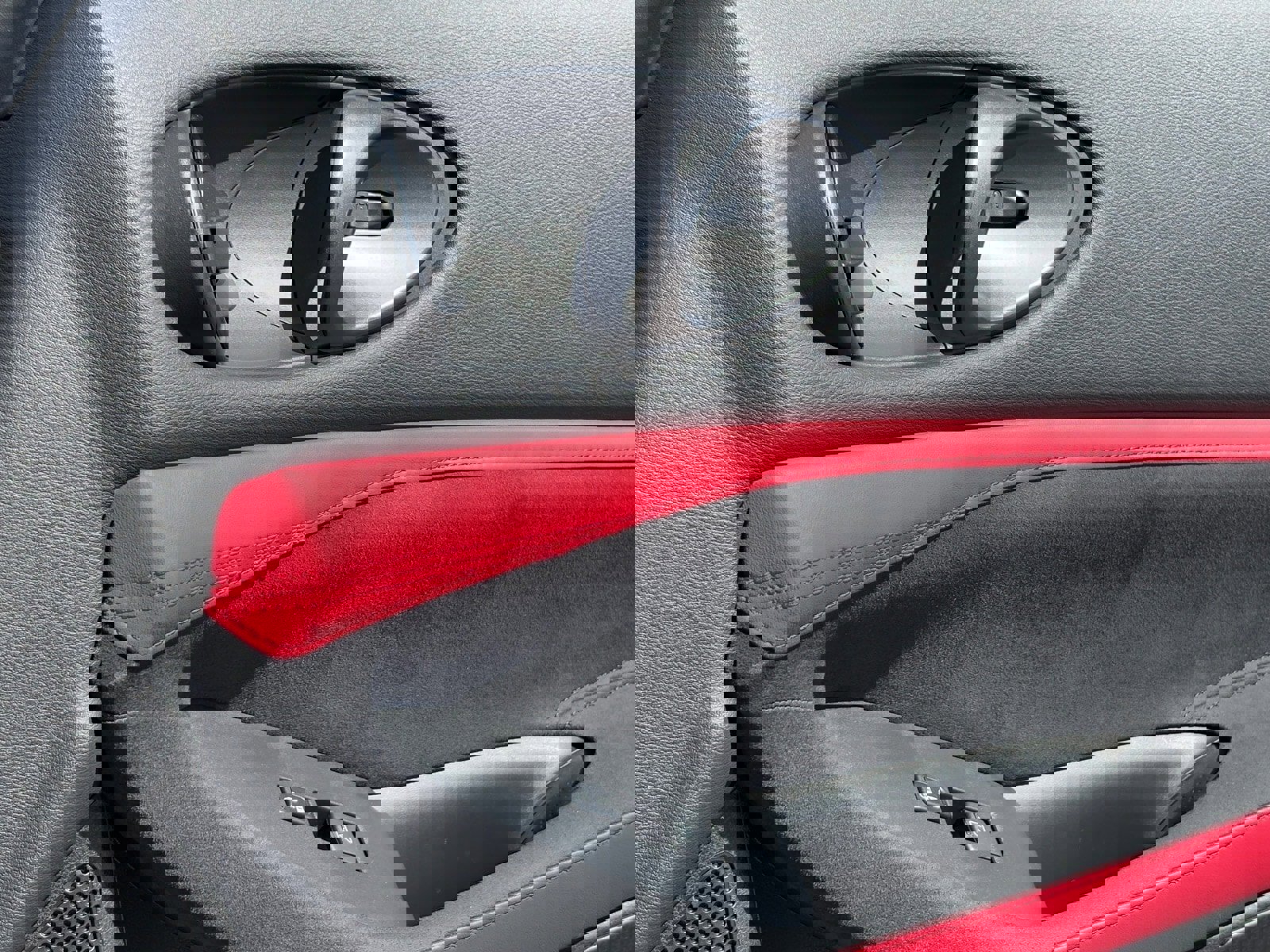 Certified 2024 Nissan Z Performance w/ Floor Mat Package image 12