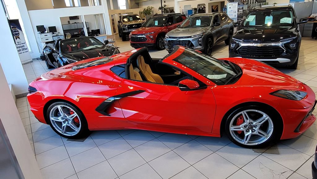 Used 2025 Chevrolet Corvette Stingray Preferred Cpe w/ 2LT image 14