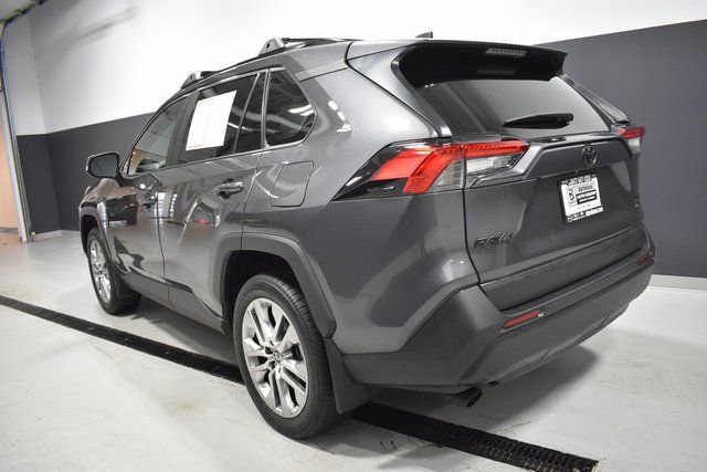 Used 2023 Toyota RAV4 XLE Premium image 3