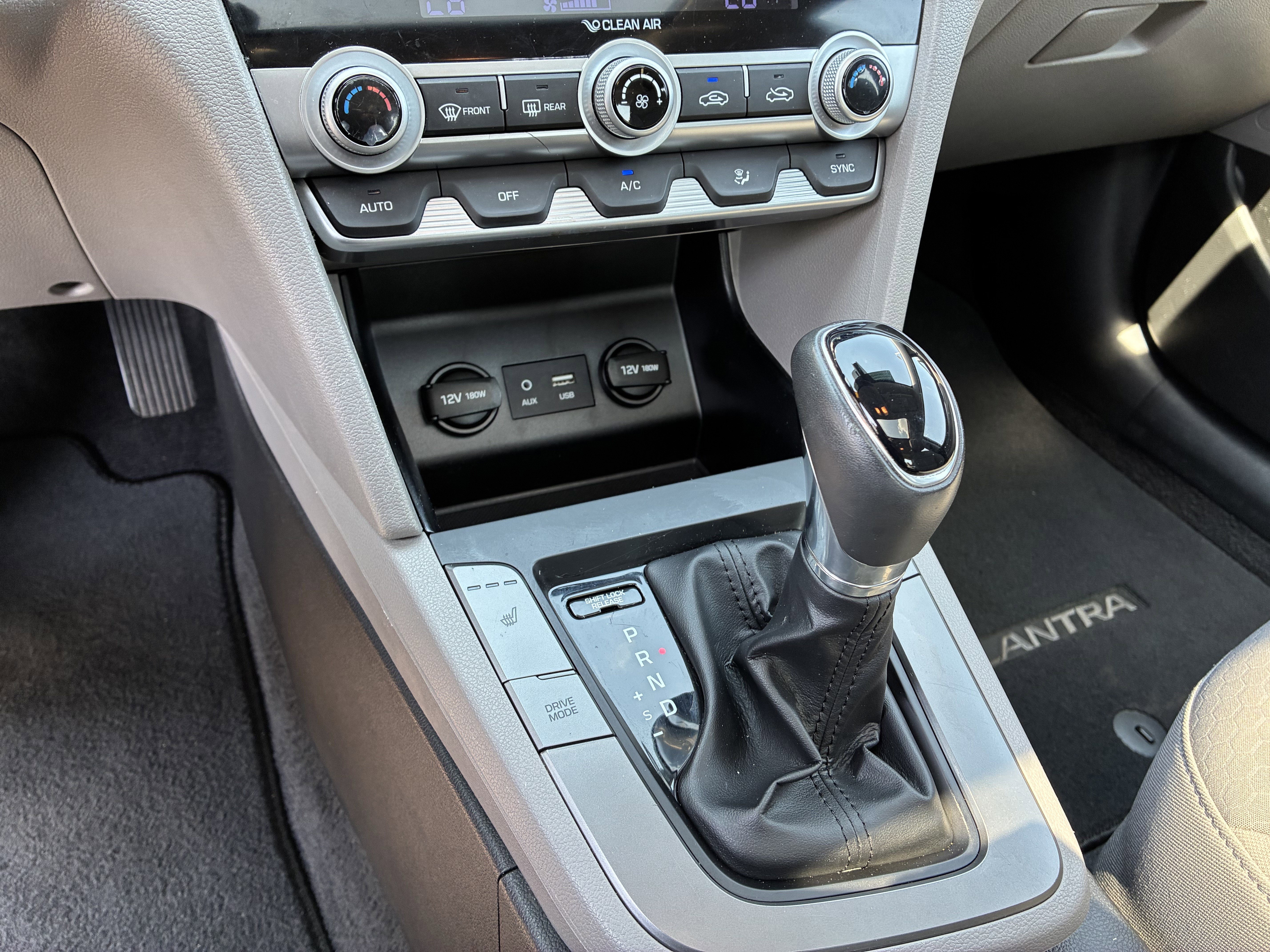 Used 2020 Hyundai Elantra Value Edition FWD image 31