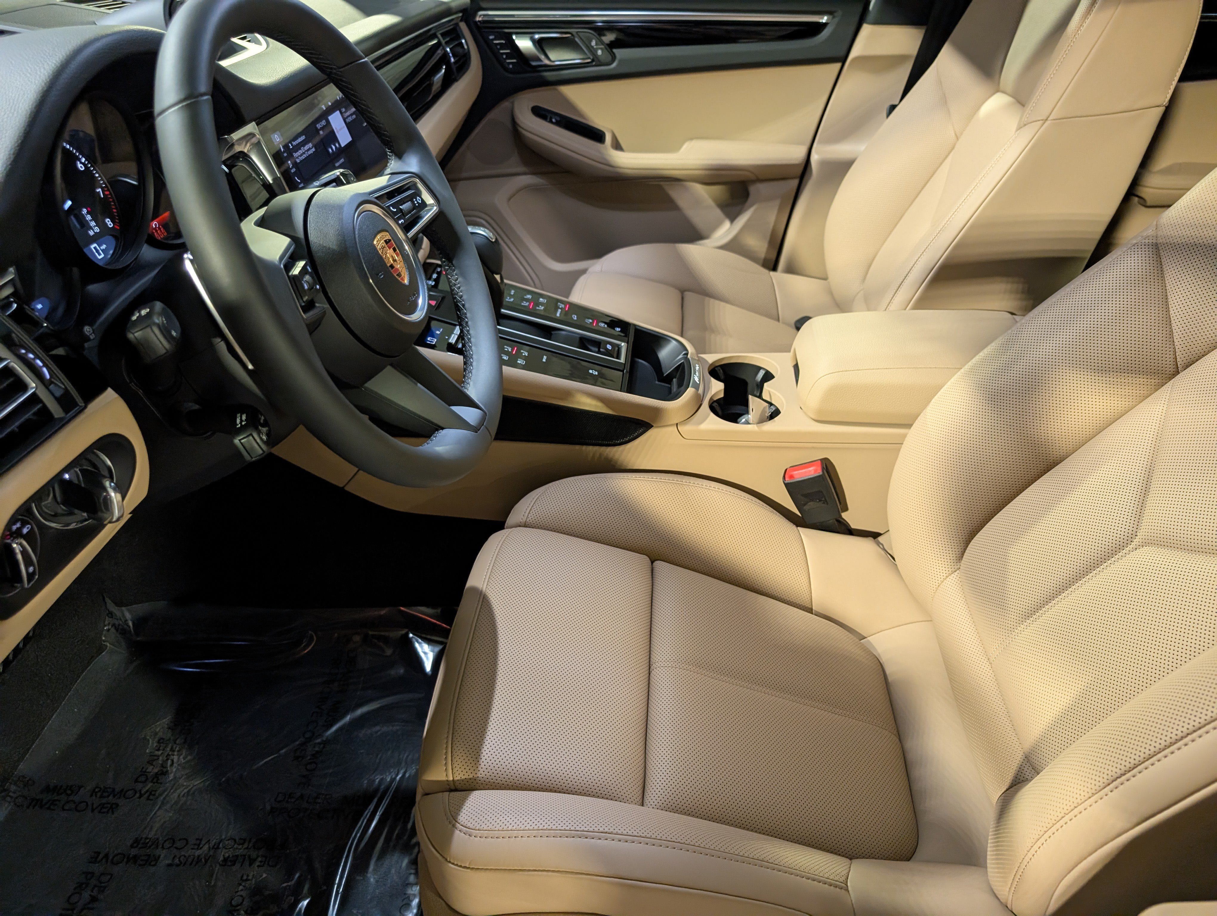 New 2026 Porsche Macan AWD/4WD image 5