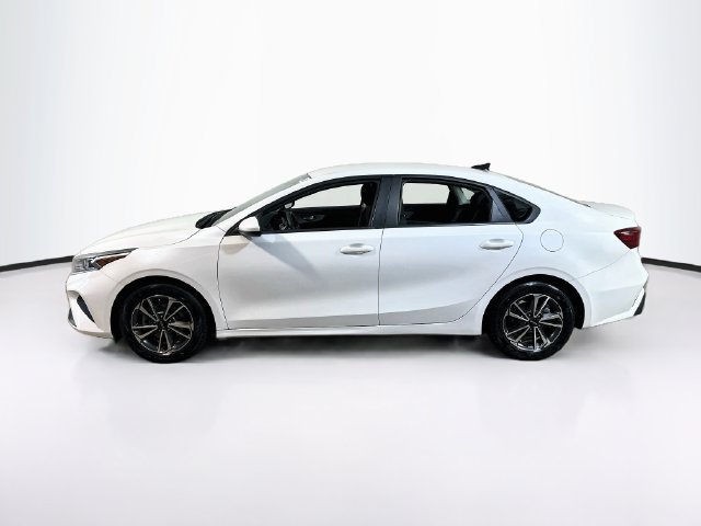 Used 2023 Kia Forte LXS FWD image 4