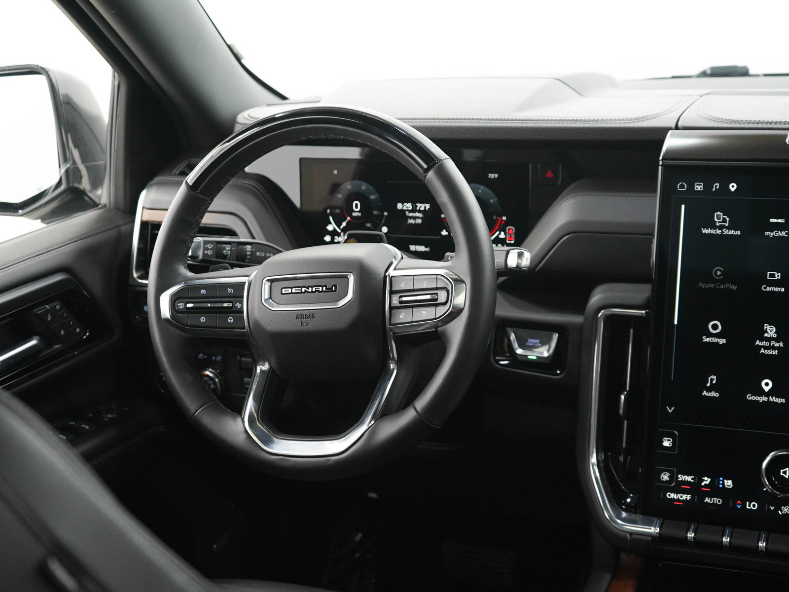 Used 2025 GMC Yukon Denali w/ Denali Reserve Package AWD/4WD image 16