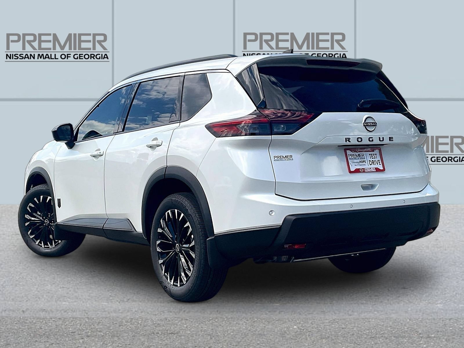 New 2026 Nissan Rogue Dark Armor FWD image 3