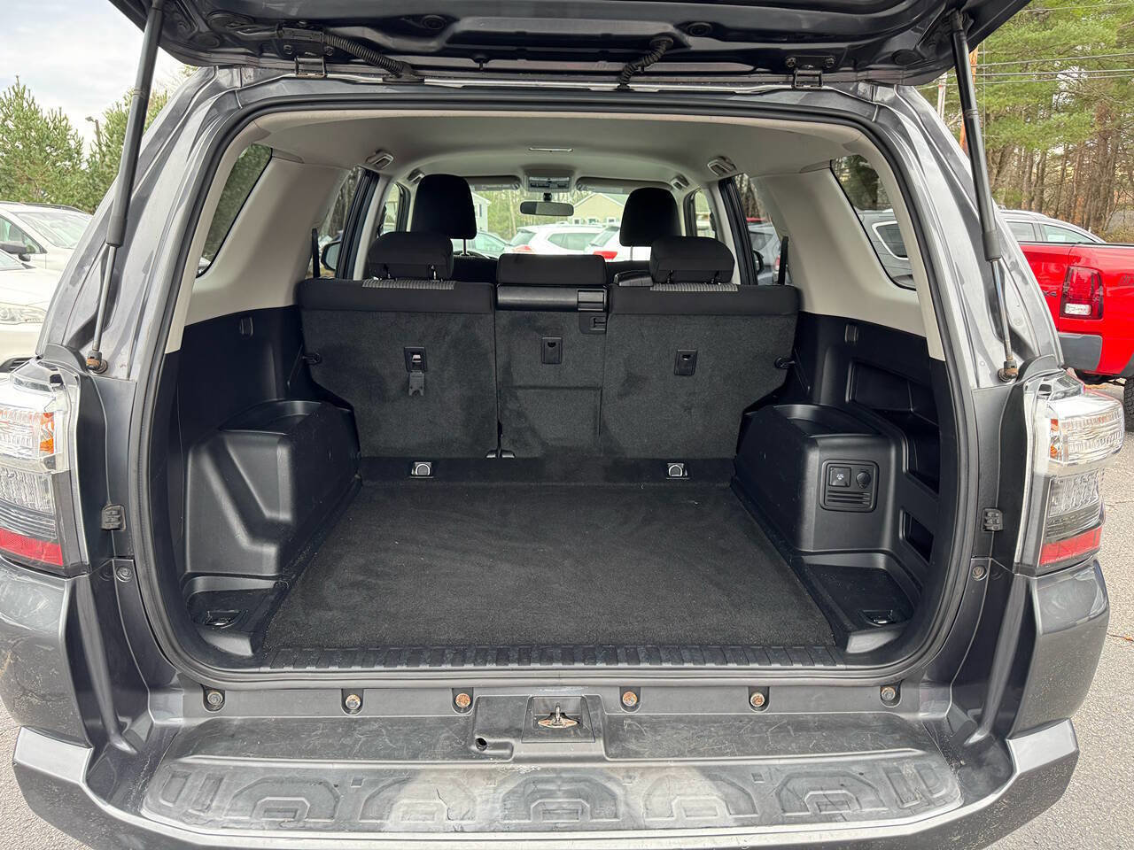 Used 2015 Toyota 4Runner SR5 image 24