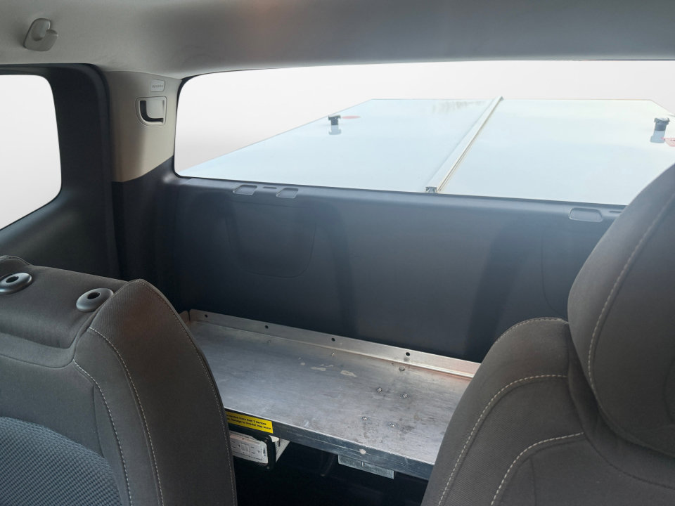 Used 2021 Chevrolet Colorado LT w/ Fleet Safety Package image 13