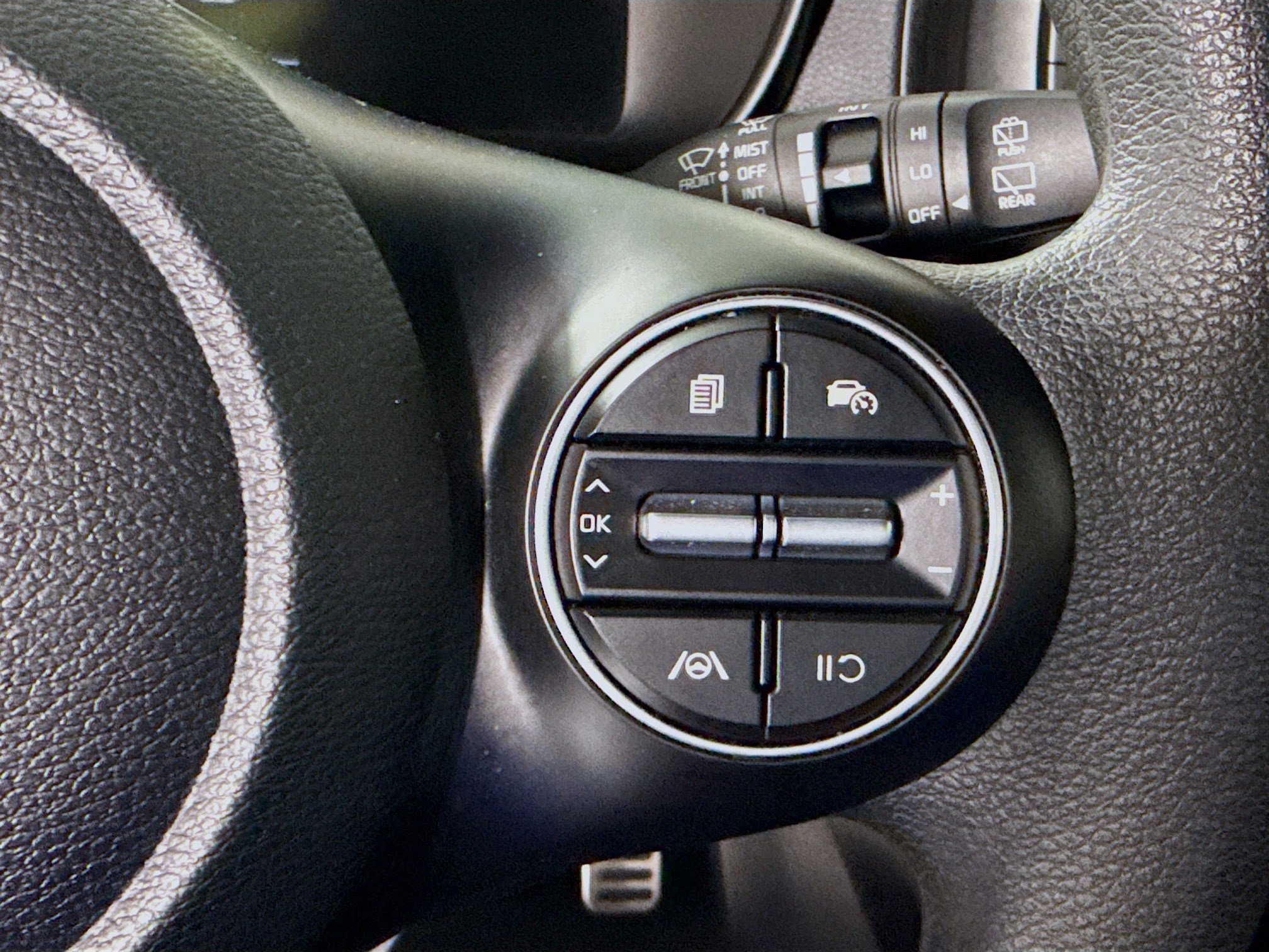 Used 2023 Kia Soul LX w/ LX Technology Package FWD image 15
