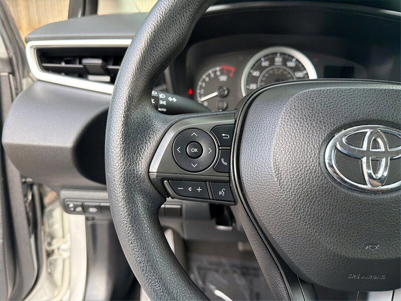Used 2022 Toyota Corolla LE FWD image 23