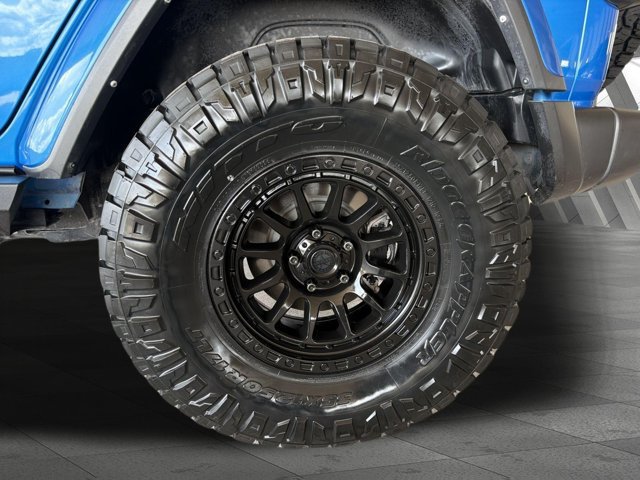 Used 2023 Jeep Wrangler Unlimited Sahara w/ Cold Weather Group AWD/4WD image 23