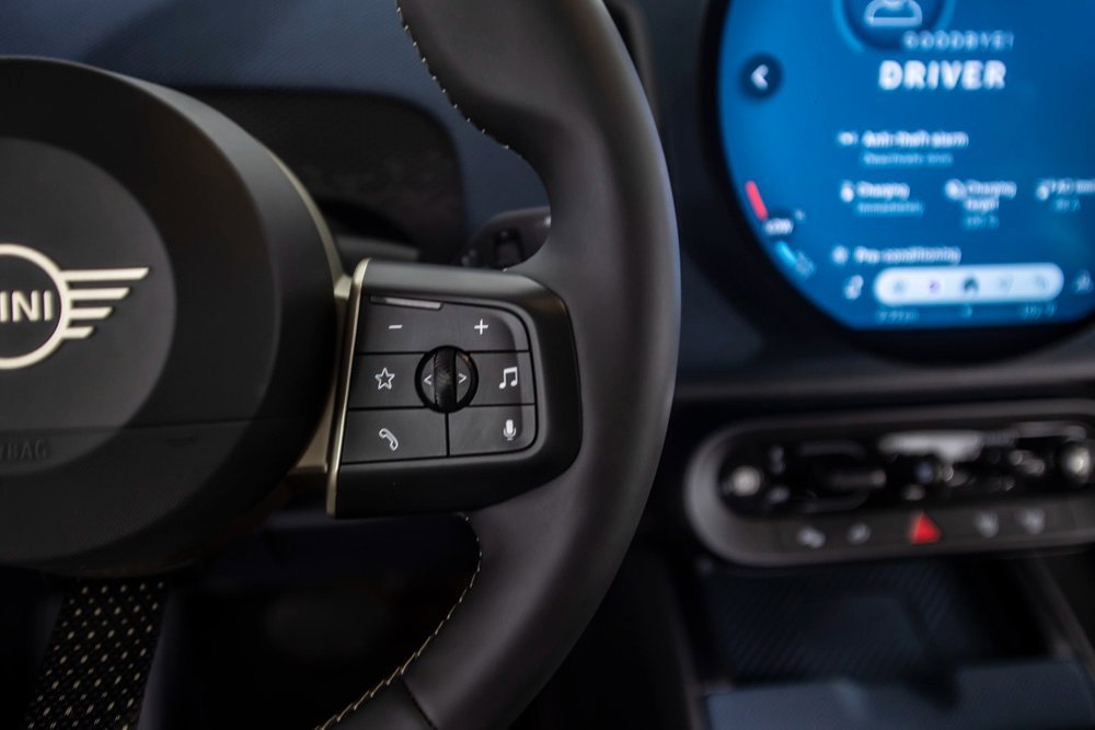 Used 2025 MINI Cooper Countryman SE image 32