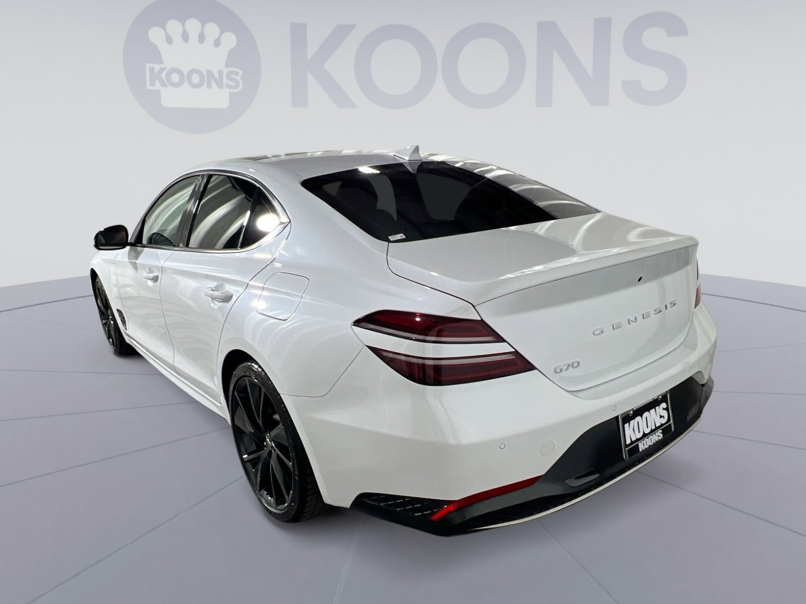 Used 2023 Genesis G70 2.0T w/ Sport Prestige Package image 4