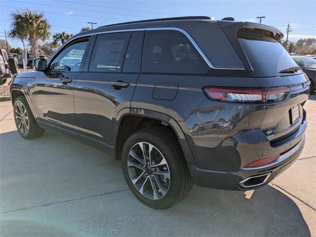 New 2025 Jeep Grand Cherokee Overland w/ Trailer Tow Package image 6
