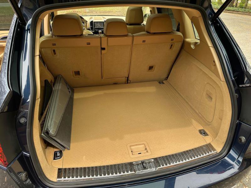 Used 2011 Porsche Cayenne AWD/4WD image 12