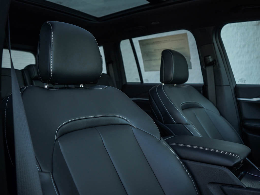 New 2025 Jeep Grand Cherokee Limited image 11