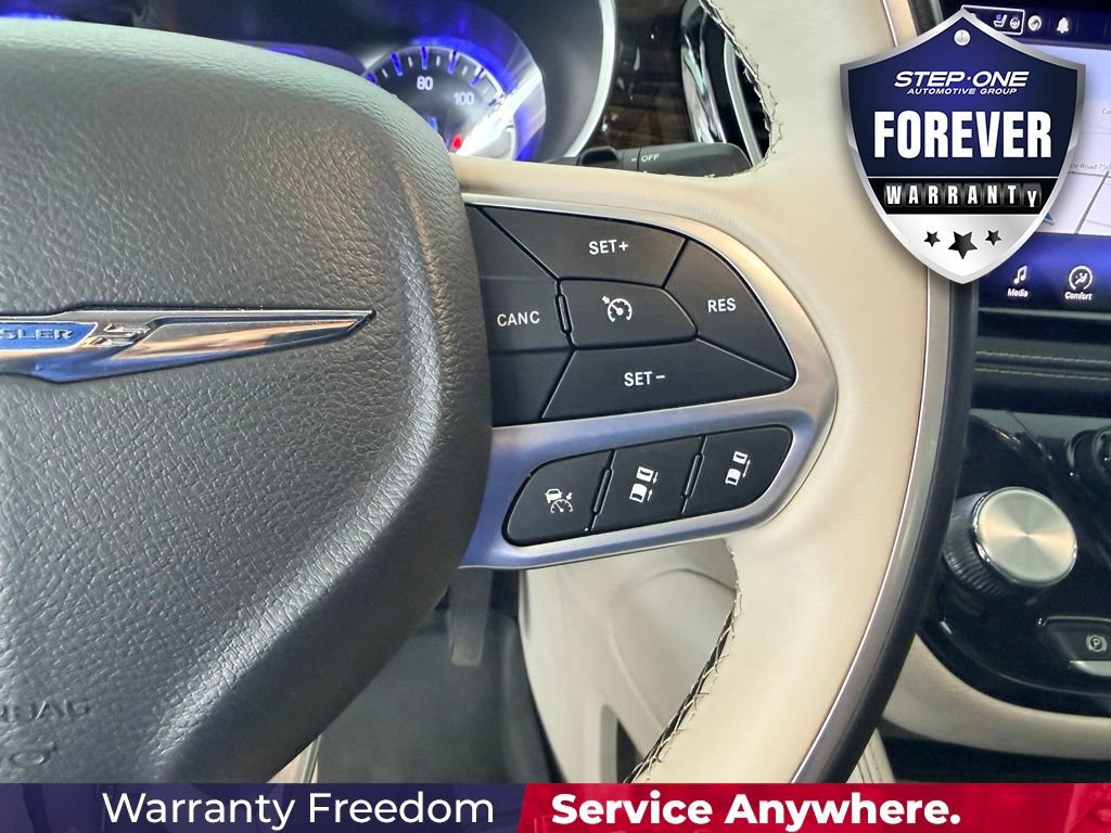 Used 2021 Chrysler Pacifica Limited AWD/4WD image 22