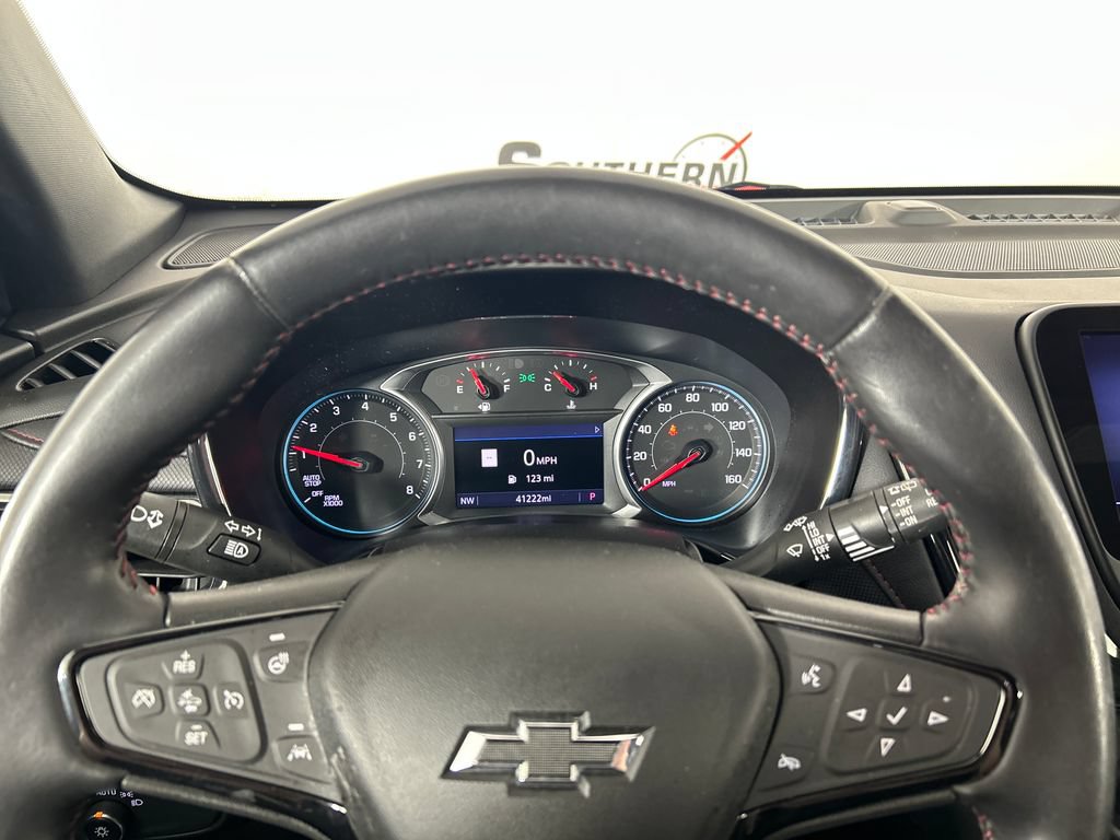 Used 2022 Chevrolet Equinox RS w/ RS Leather Package FWD image 13