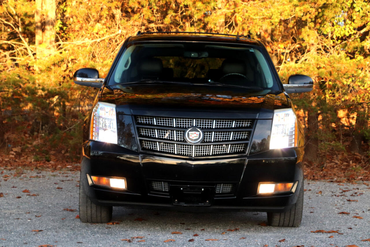 Used 2014 Cadillac Escalade ESV Premium image 28