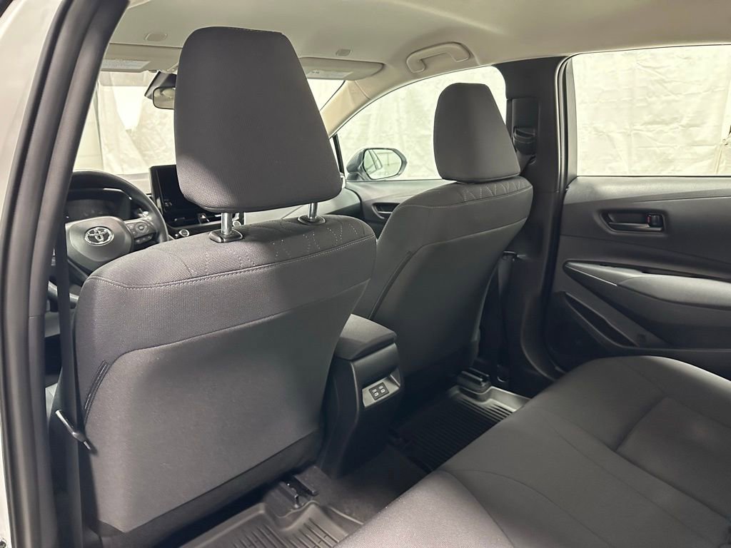 Used 2025 Toyota Corolla LE FWD image 45