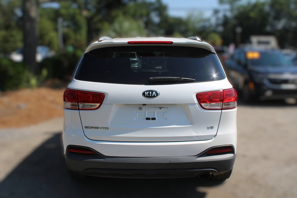 Used 2017 Kia Sorento LX FWD image 8
