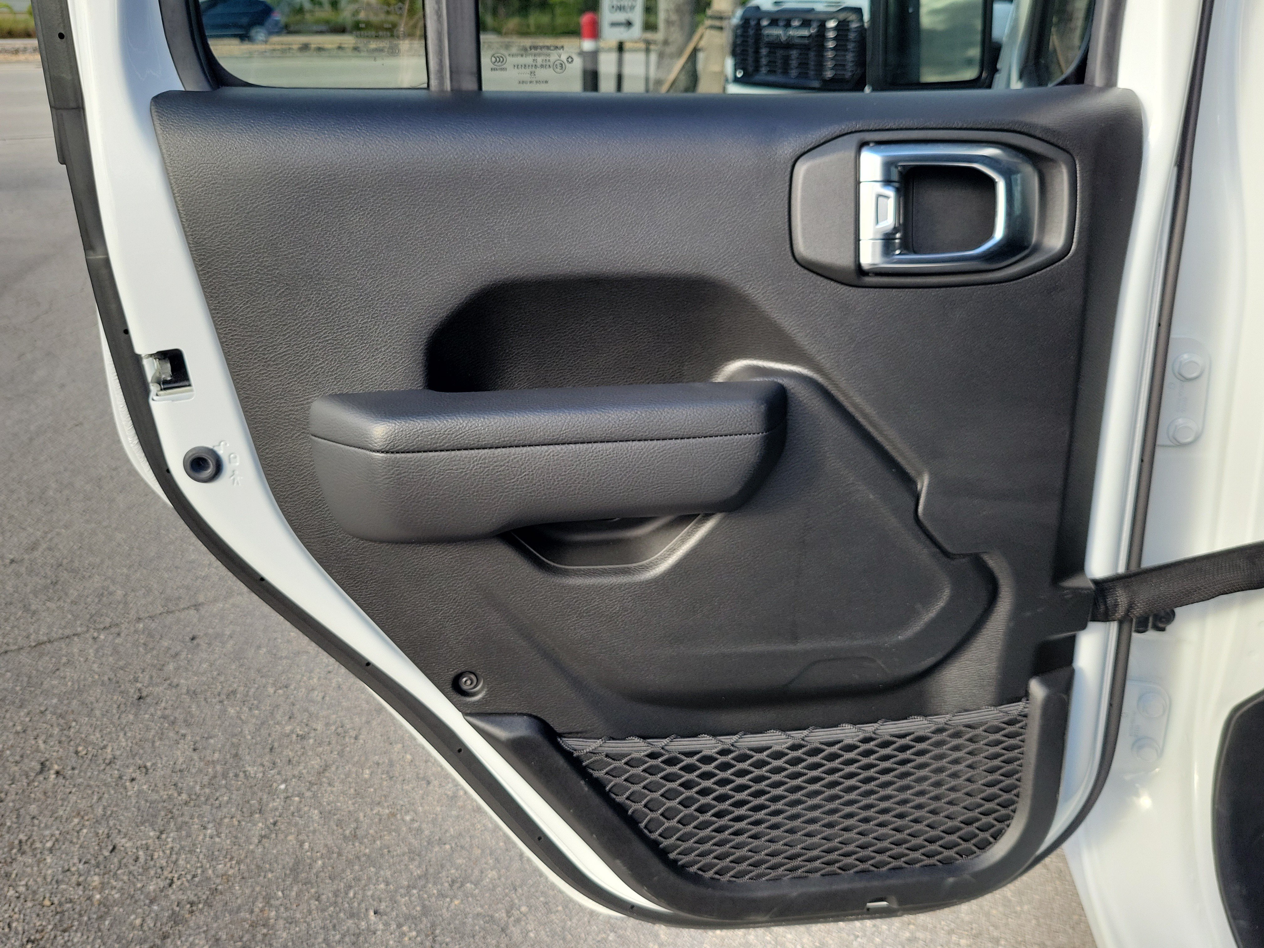 Used 2025 Jeep Wrangler Unlimited Sport AWD/4WD image 24