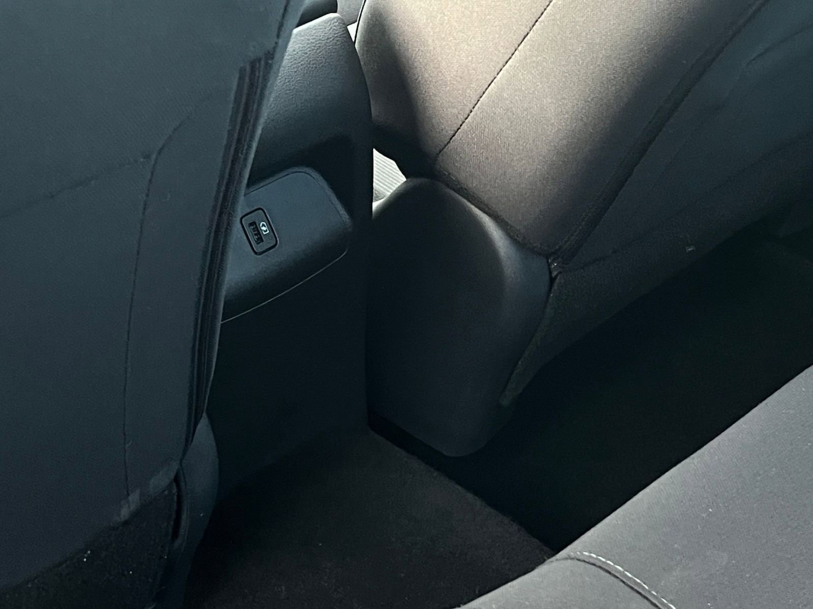 Used 2025 Nissan Sentra SV FWD image 23