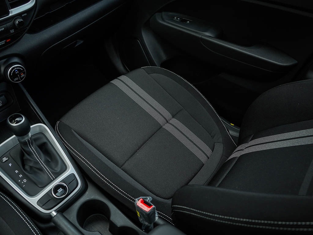 New 2025 Hyundai Venue SEL image 24