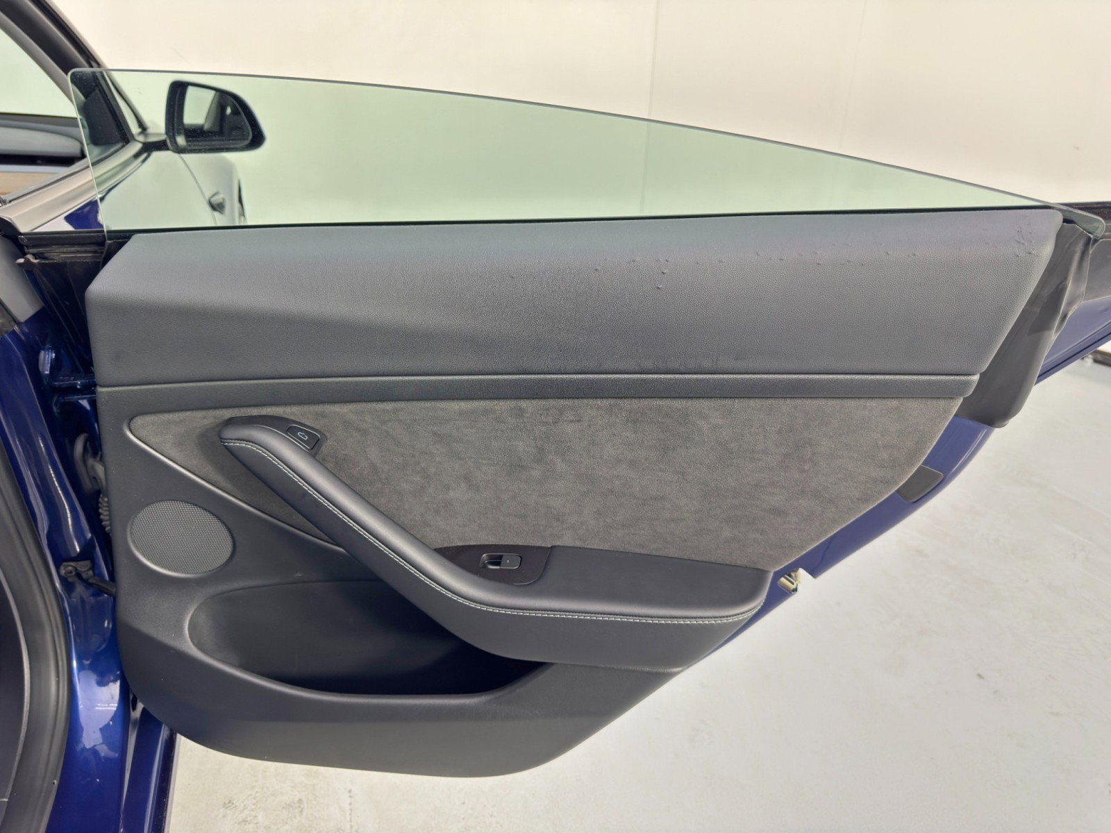 Used 2023 Tesla Model 3 Performance image 44