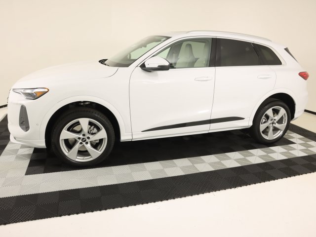 New 2026 Audi Q5 Premium Plus AWD/4WD image 2