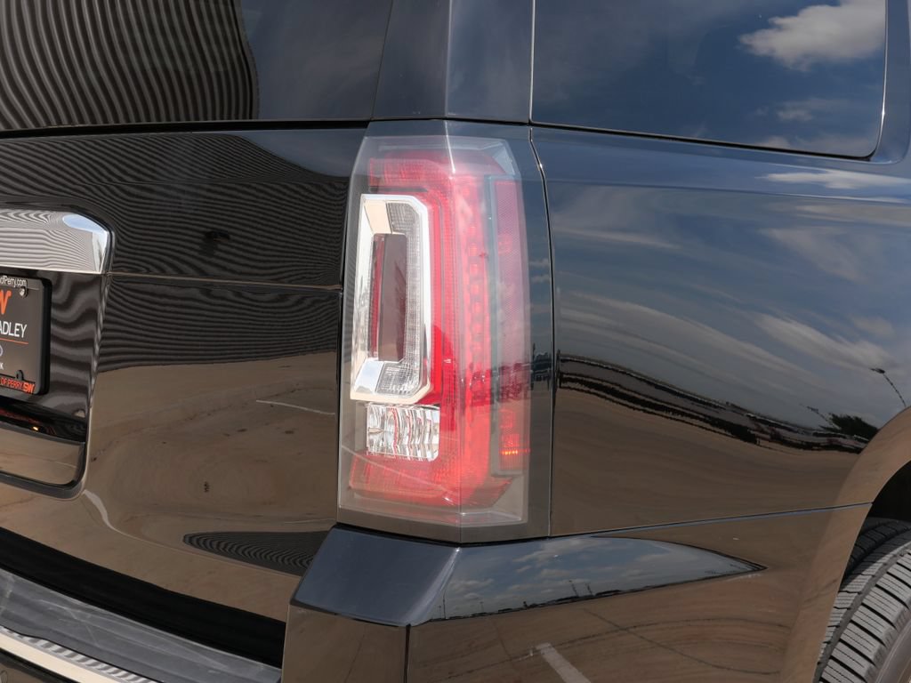 Used 2018 GMC Yukon Denali w/ Denali Ultimate Package AWD/4WD image 8