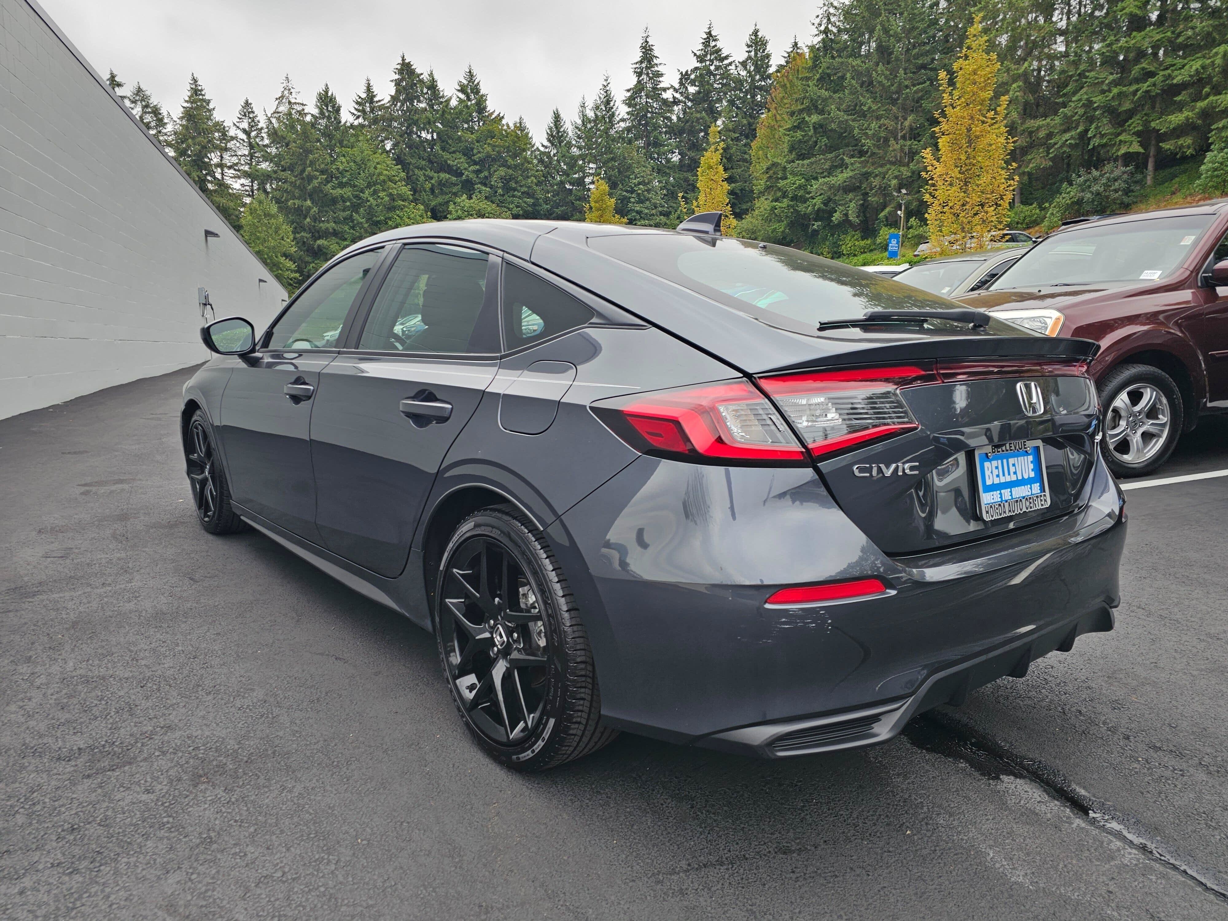 Used 2025 Honda Civic Sport image 5