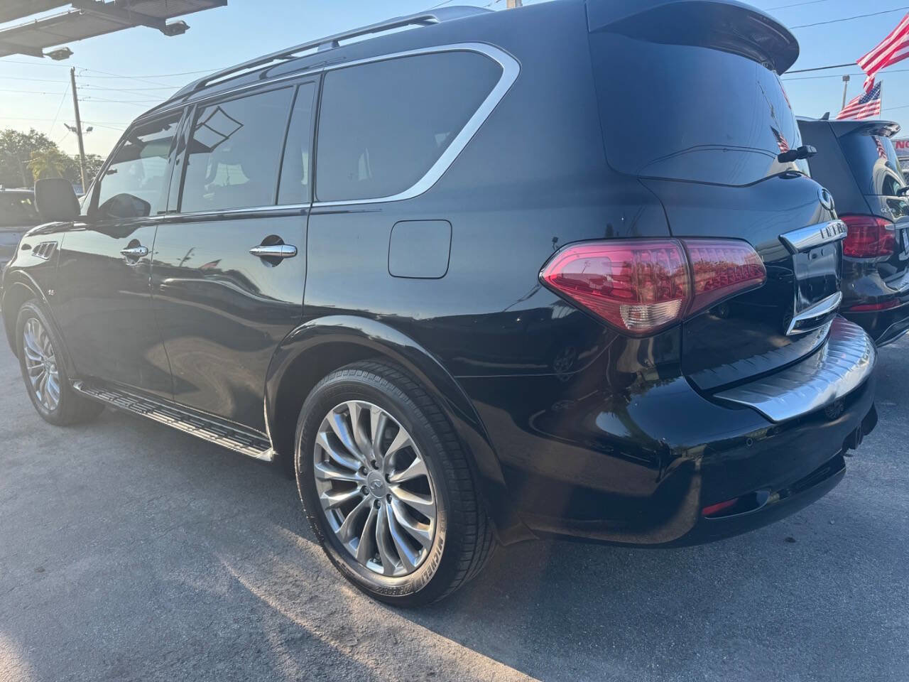 Used 2015 INFINITI QX80 2WD w/ 22" Wheel Package image 3