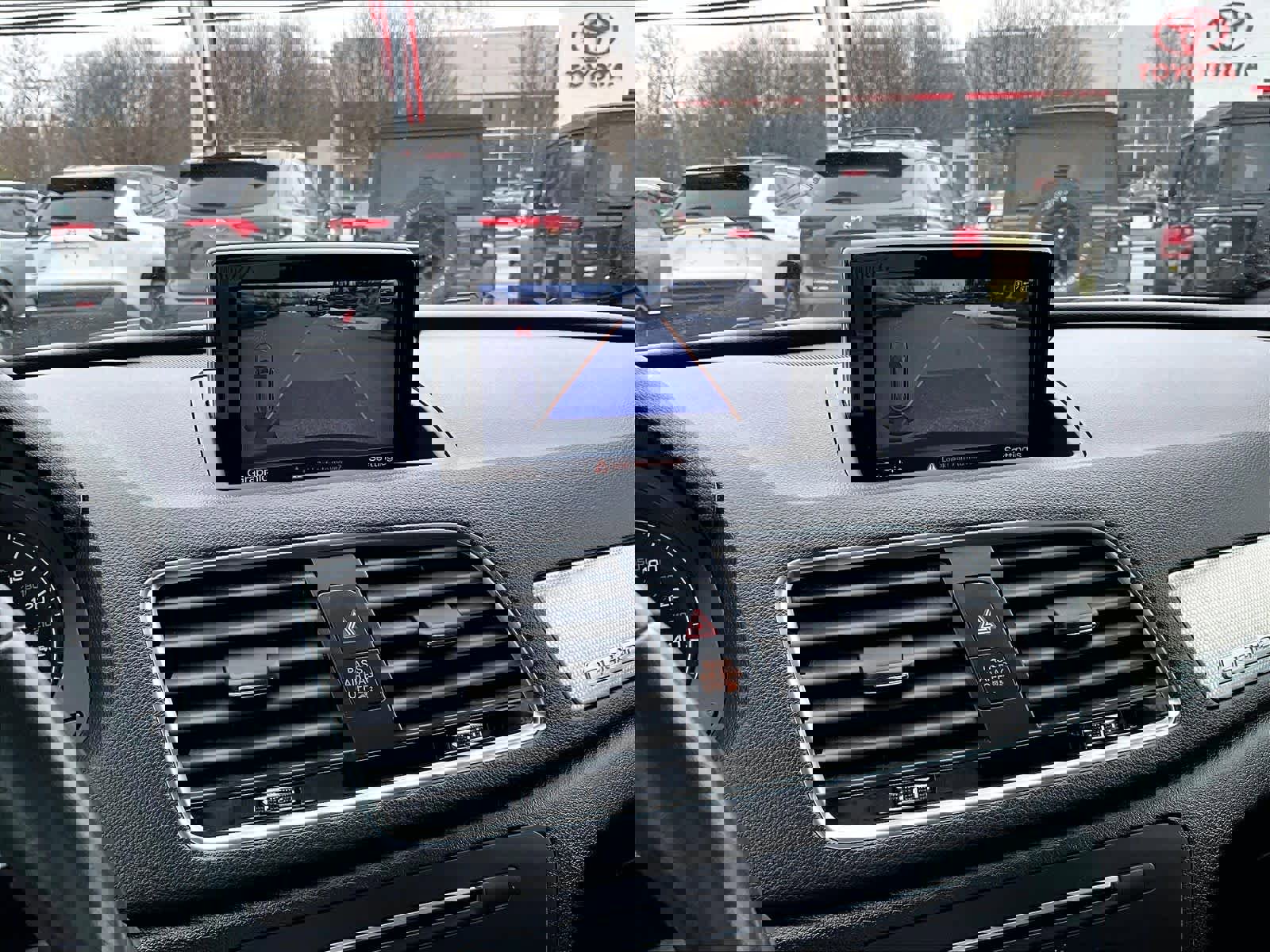 Used 2018 Audi Q3 2.0T Premium image 19