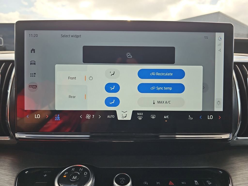 Used 2025 Ford Expedition Max Platinum image 29