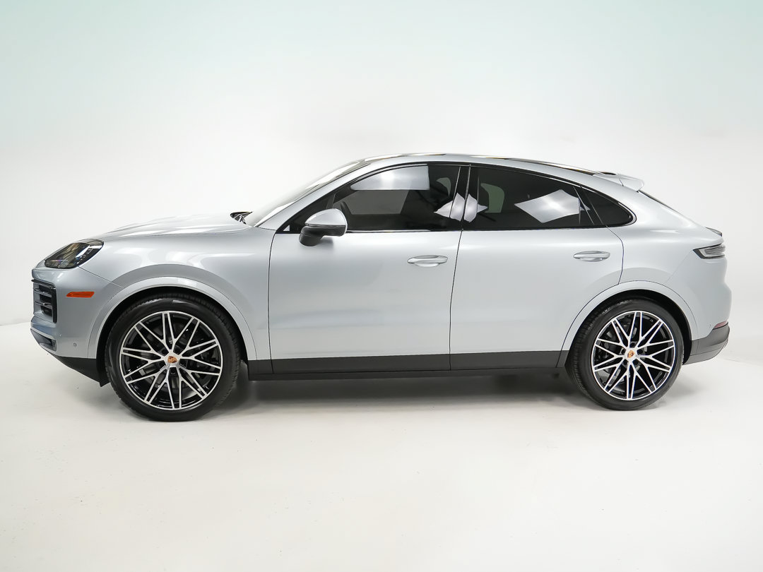 Certified 2026 Porsche Cayenne S AWD/4WD image 2