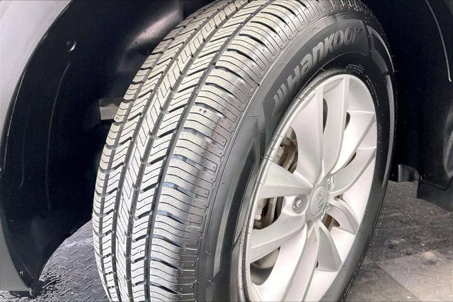 Used 2018 Kia Sorento L image 33