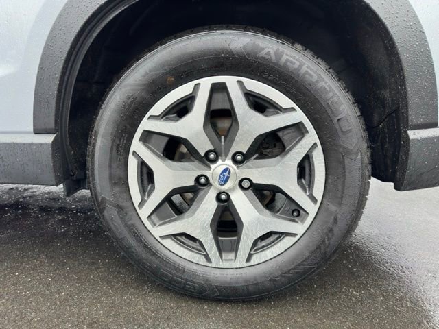 Used 2023 Subaru Forester Premium image 31