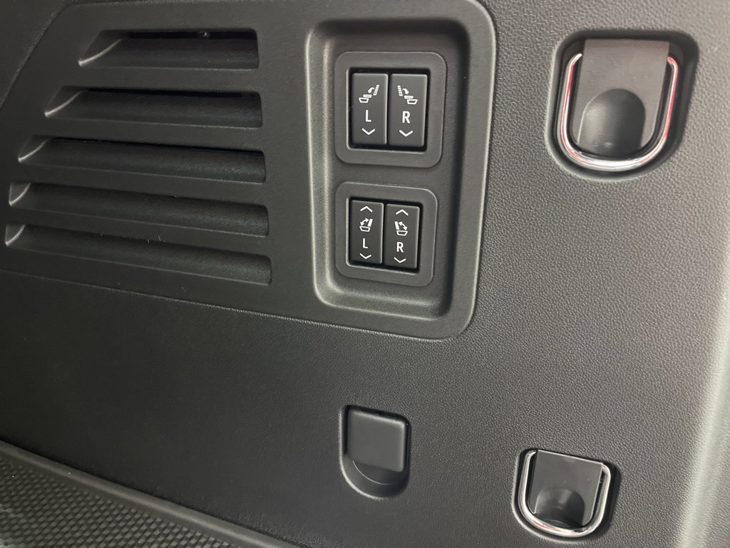 New 2026 Buick Enclave Sport Touring w/ Power Package FWD image 26