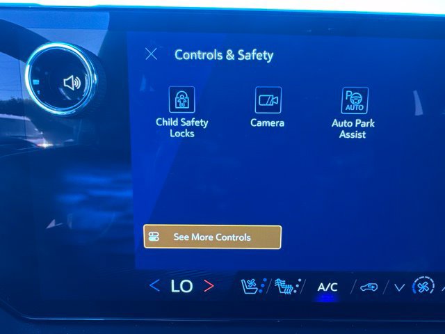 Used 2025 Chevrolet Tahoe Premier RWD image 26