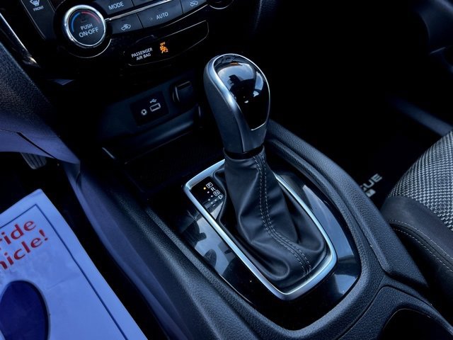 Used 2020 Nissan Rogue Sport SV image 39